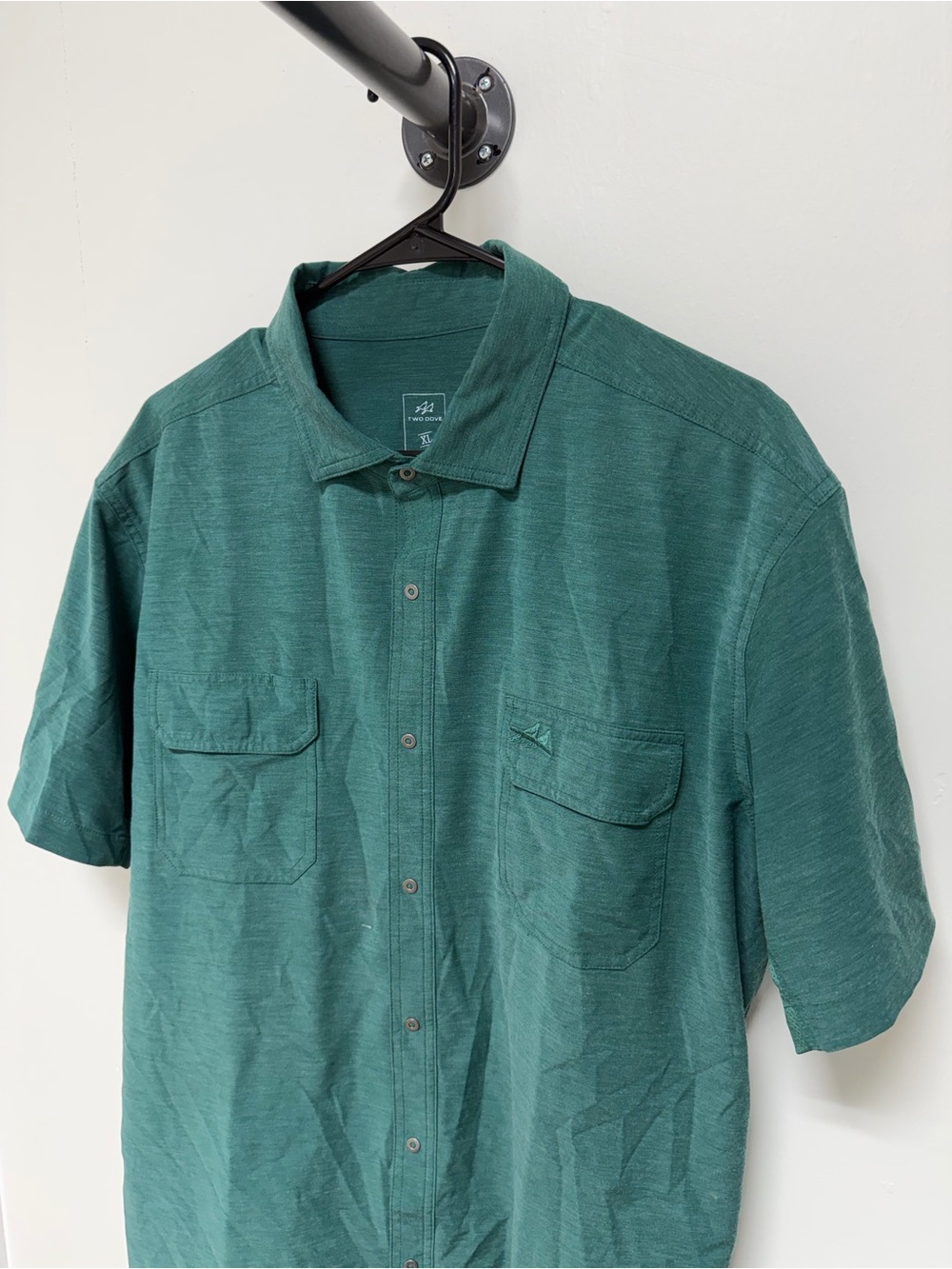 Two Dove Men's Short Sleeve Button-Up Shirt in Teal Green